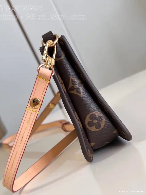 Official oldcobbler VUITTON LOUIS Pouch-21.5*13*4.5CM Lexington 0604